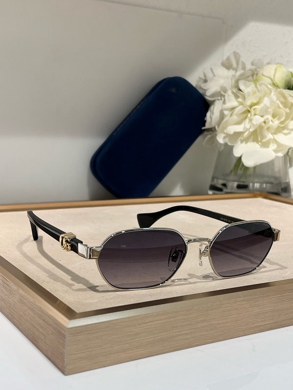 Gucci Sunglasses 71